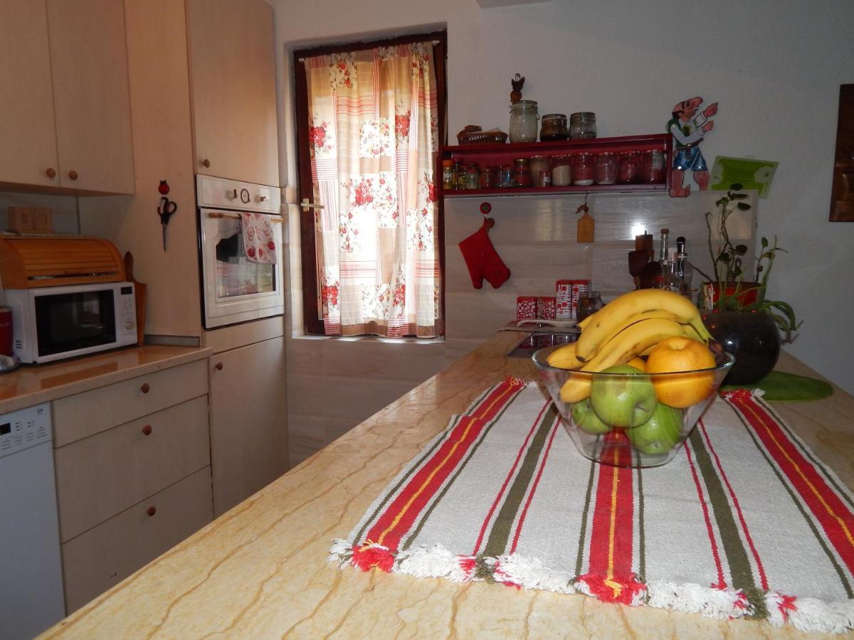 Impeccable Apartment With View In Dolna Matka スコピエ エクステリア 写真